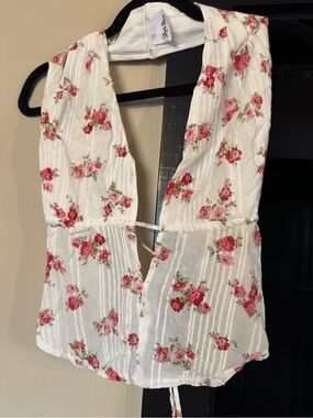 Women's Floral Tie-Front Camisole Top - White with Pink Rose Print